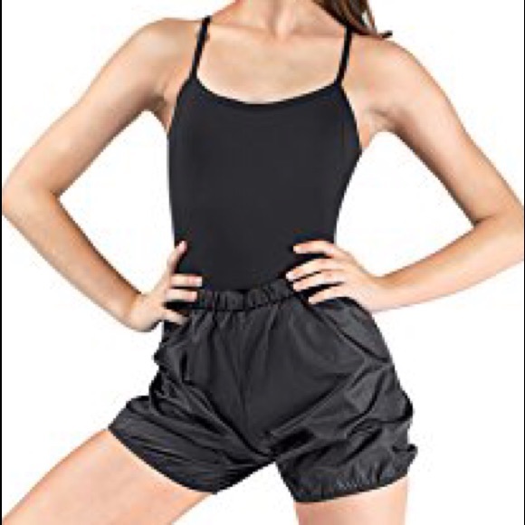 Body Wrappers Pants - 🌸 BODY WRAPPERS GARBAGE SHORTS!